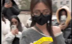 娱乐吃瓜爆料直播在哪看,娱乐吃瓜爆料一手掌握