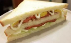 三明治的做法大全图解,多样化食材，轻松打造美味佳肴