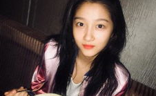 娱乐圈吃瓜爆料关晓彤微博,吃瓜群众纷纷热议