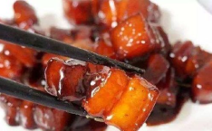 做红烧肉要焯水几分钟,掌握技巧，肉香四溢