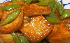 最简单的家常炒豆腐,简单美味，一学就会