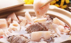 莲藕煲汤放什么煲好,莲藕煲汤最佳搭配食材与煲汤技巧揭秘